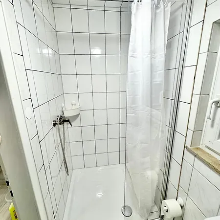 Apartment - 200qm- 2 Duschen - 2 Wcs *