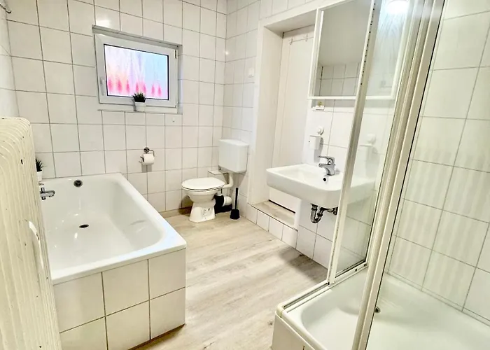 Lägenhet - 200qm- 2 Duschen - 2 Wcs *