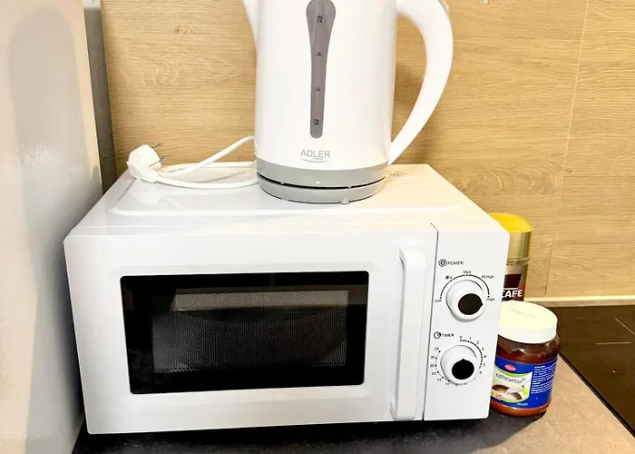 - 200qm- 2 Duschen - 2 Wcs Verl