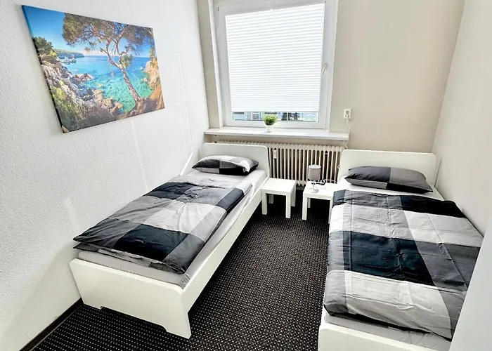 - 200qm- 2 Duschen - 2 Wcs *